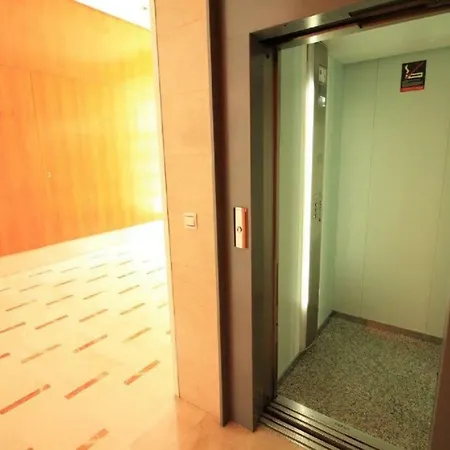 Fidalsa Penthouse Gran Via 아파트 *